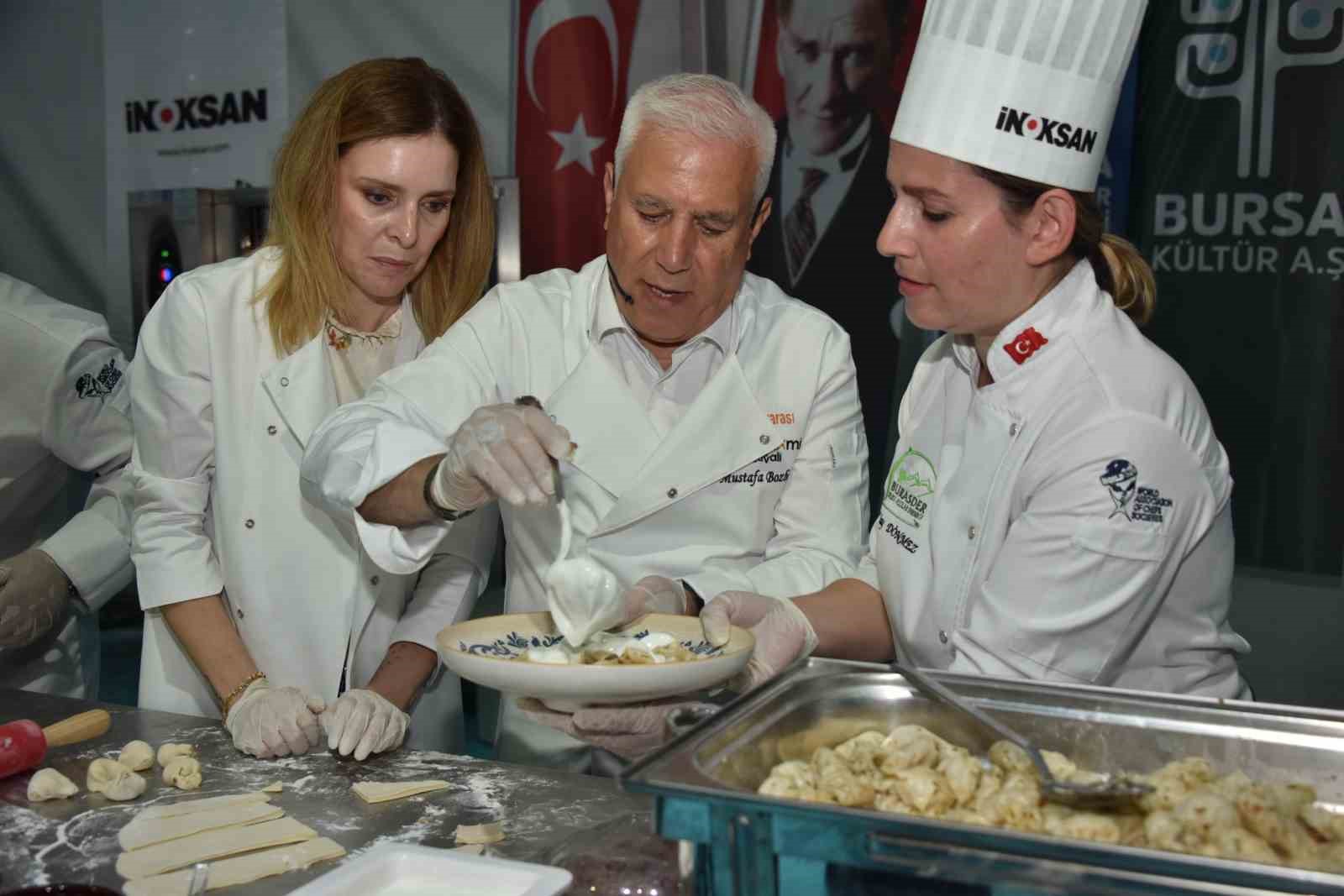 Gastronomi Festivali’nde ‘Bursa süt helvası’ rekor denemesi
