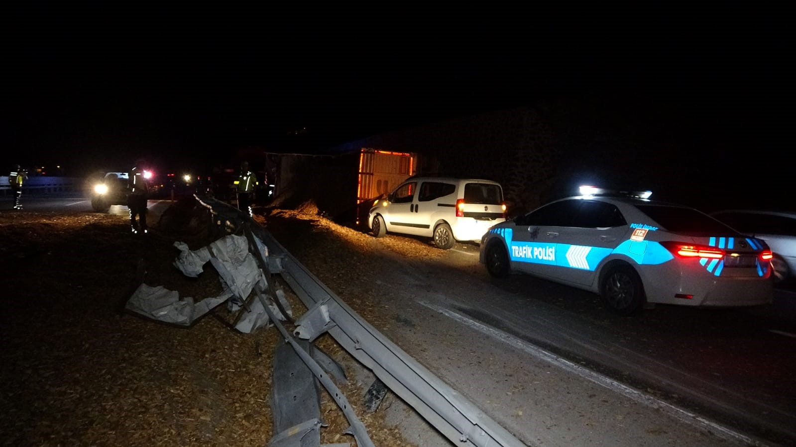 Çanakkale’de feci kaza: Tır sürücüsü hayatını kaybetti
