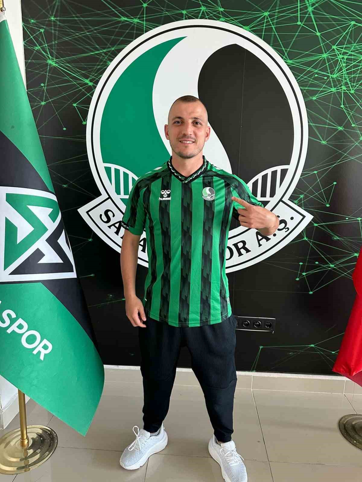 Sakaryaspor, 4 futbolcuyu transfer etti
