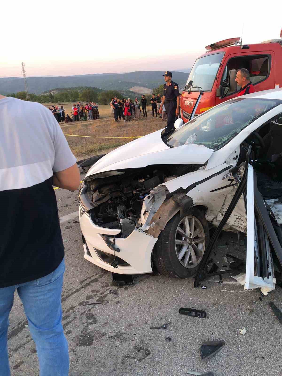 Sinop’ta iki otomobil kafa kafaya çarpıştı: 3 ölü, 4 yaralı
