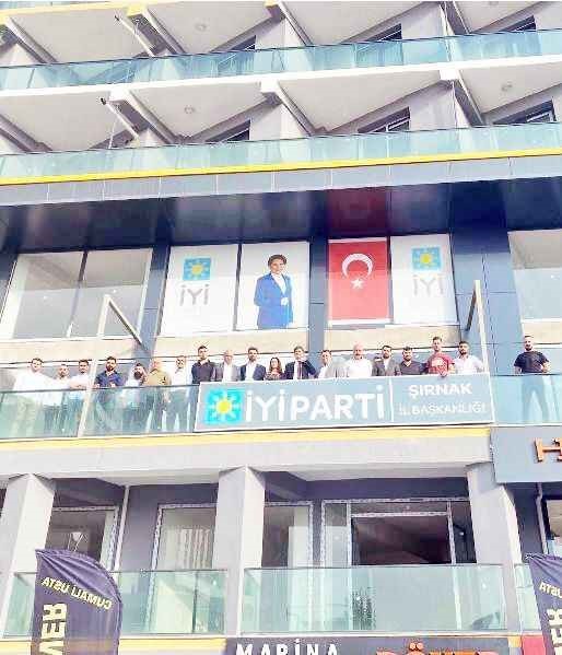 İYİ Parti’de toplu istifa
