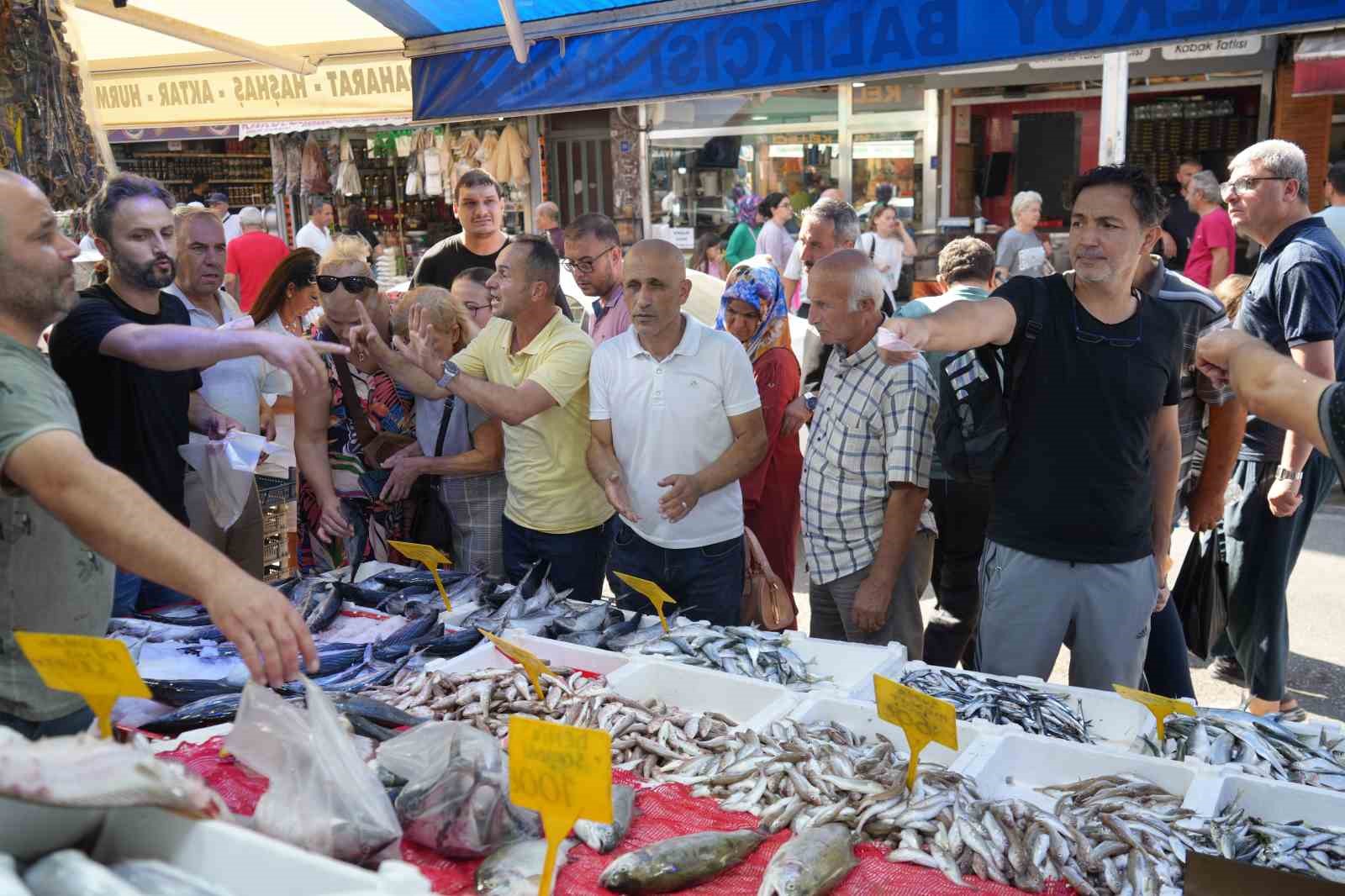 Palamut bolluğu herkesin yüzünü güldürüyor: Kiloluk palamutlar 70 TL
