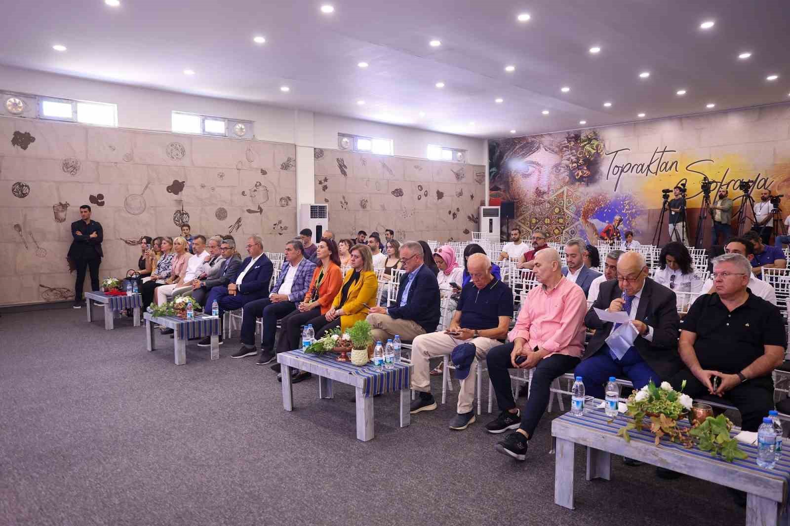 Gastroantep festivali kapsamında ilk panel düzenlendi
