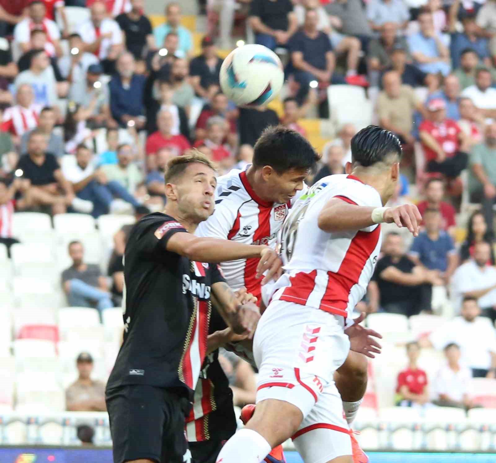 Trendyol Süper Lig: Sivasspor: 3 - Gaziantep FK: 2 (Maç sonucu)
