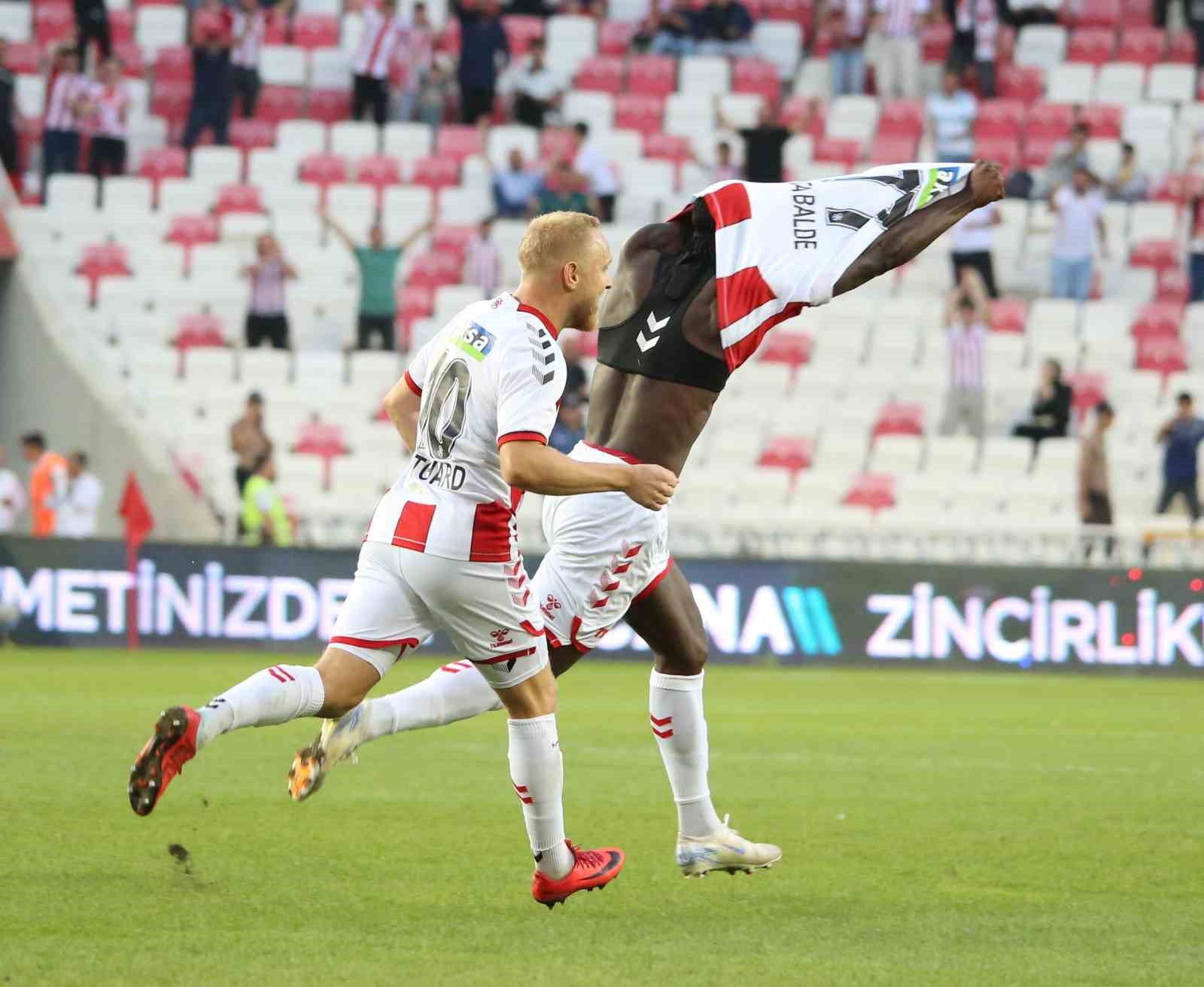 Trendyol Süper Lig: Sivasspor: 3 - Gaziantep FK: 2 (Maç sonucu)
