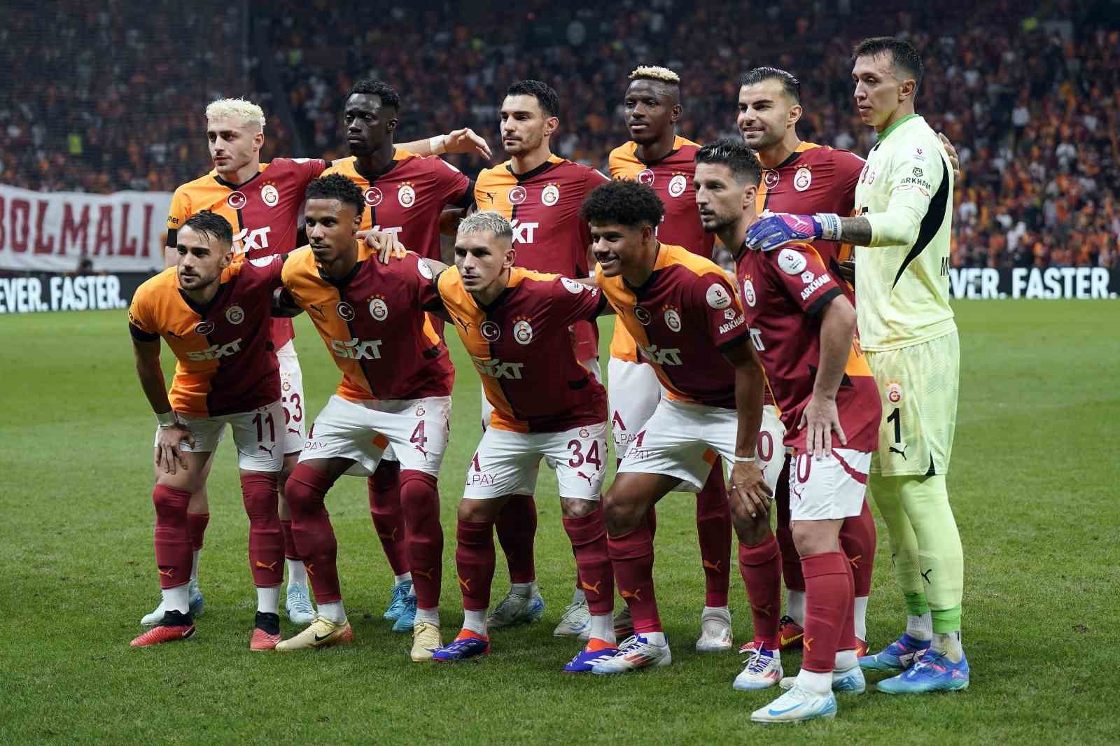 Trendyol Süper Lig: Galatasaray: 1 - Çaykur Rizespor: 0 (Maç devam ediyor)
