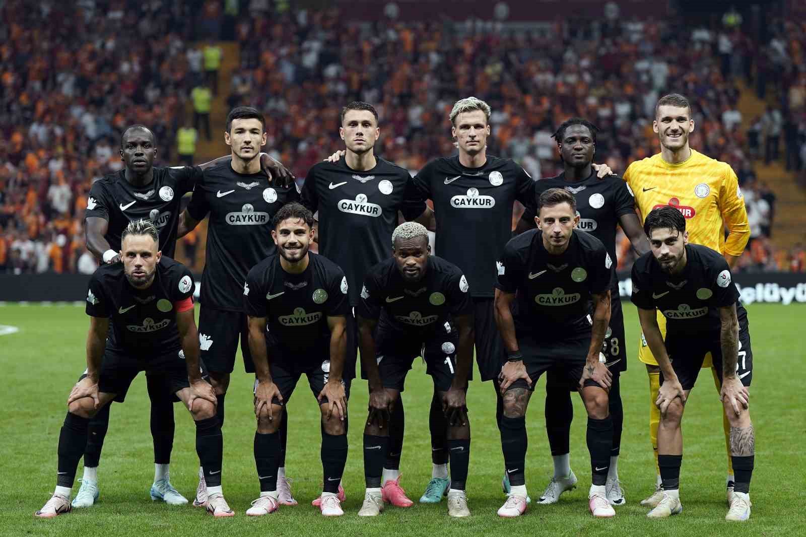 Trendyol Süper Lig: Galatasaray: 1 - Çaykur Rizespor: 0 (Maç devam ediyor)
