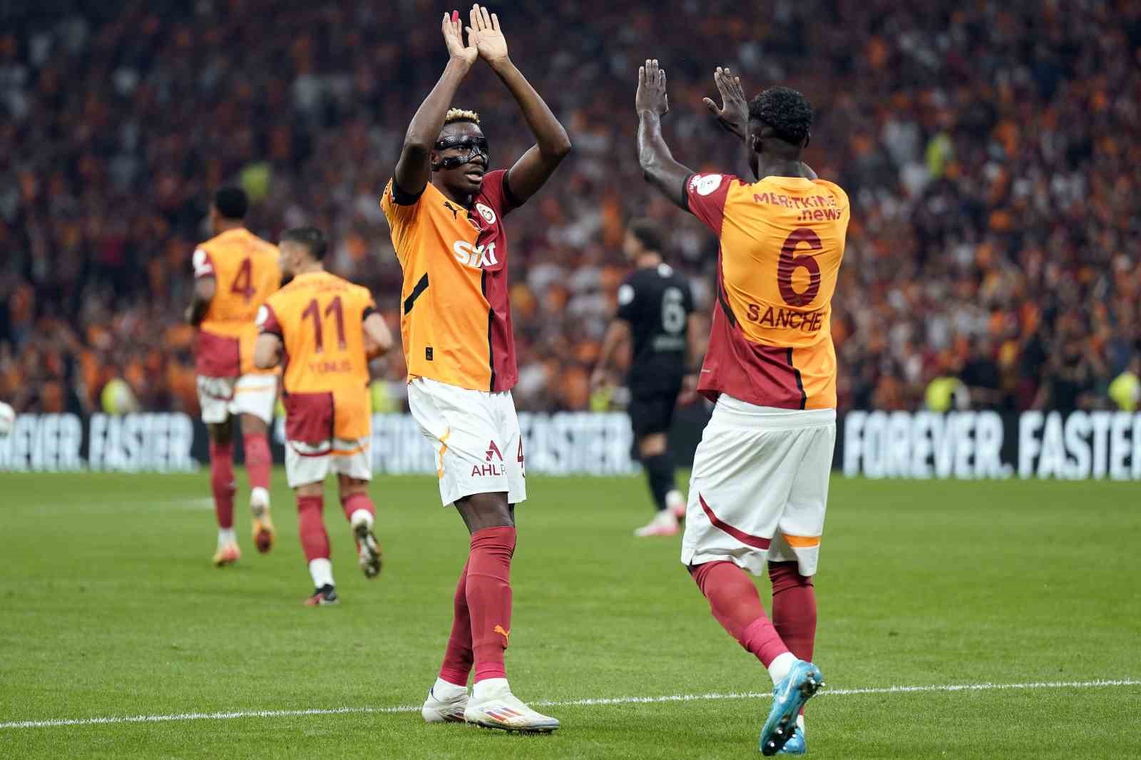 Trendyol Süper Lig: Galatasaray: 1 - Çaykur Rizespor: 0 (Maç devam ediyor)
