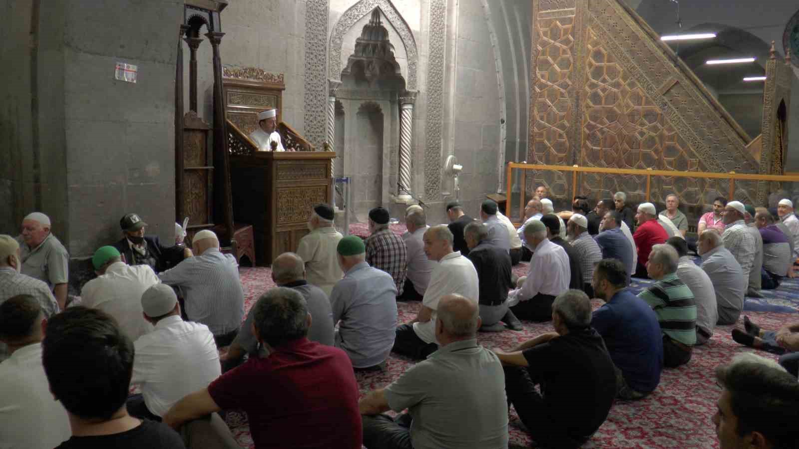 Kayseri’de Mevlit Kandili idrak edildi
