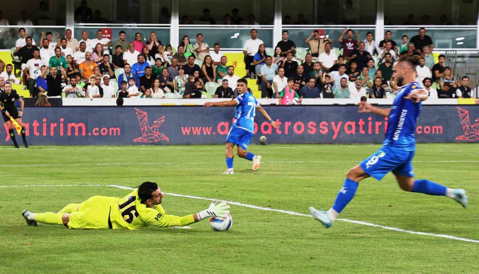 Trendyol Süper Lig: Bodrum FK: 0 - Başakşehir FK: 0 (İlk yarı)
