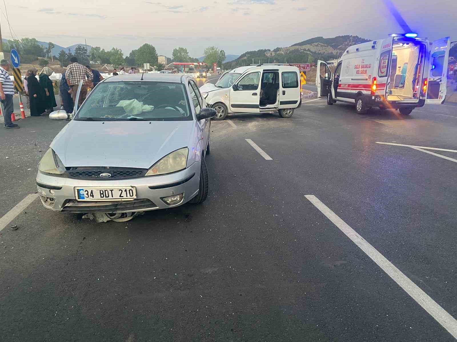 Bolu’da trafik kazası: 3 yaralı
