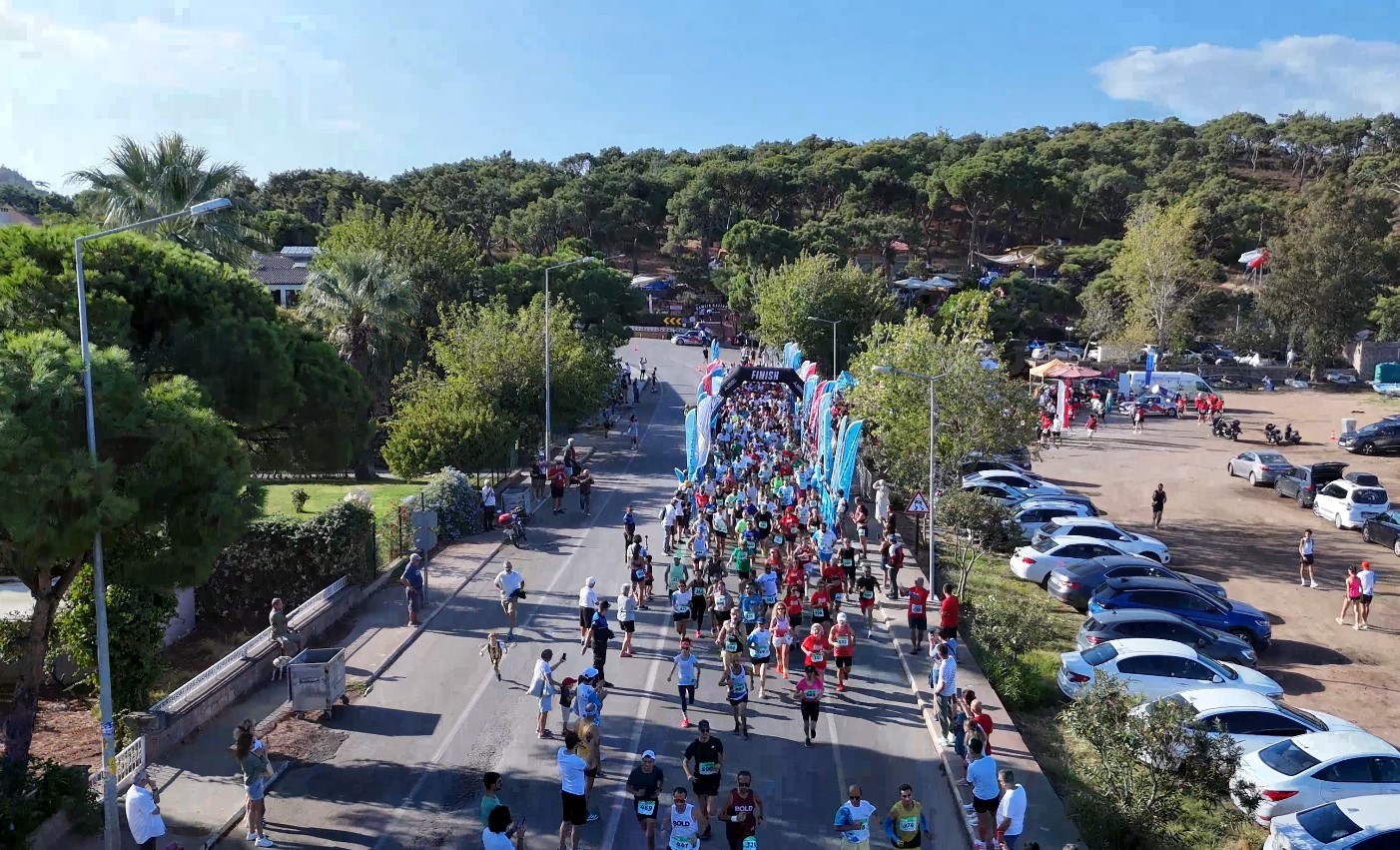 20 ülkenin sporcuları Ayvalık’taki yarı maratonda buluştu
