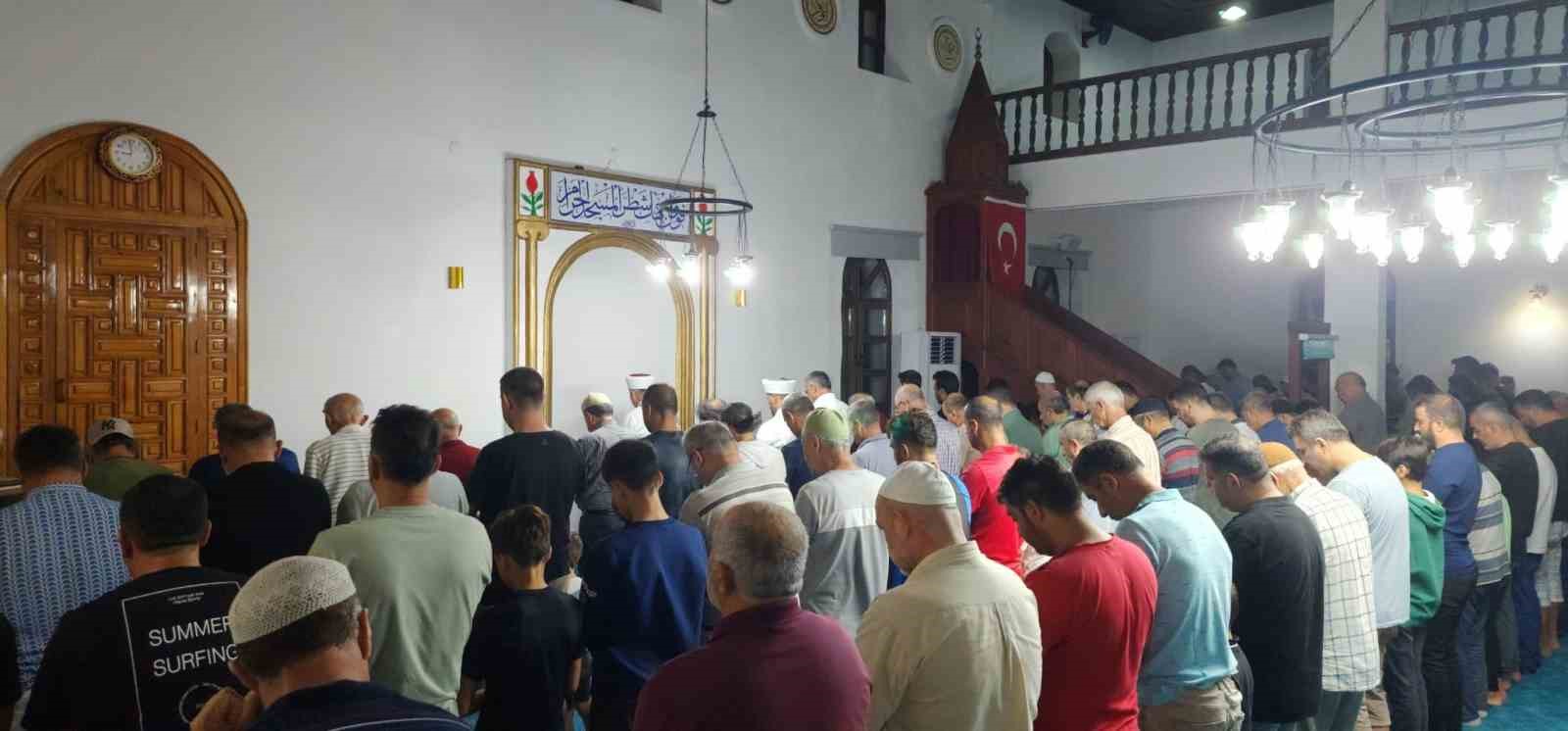 Köyceğiz Hacıbey Camii’nde Mevlid Kandili coşkusu
