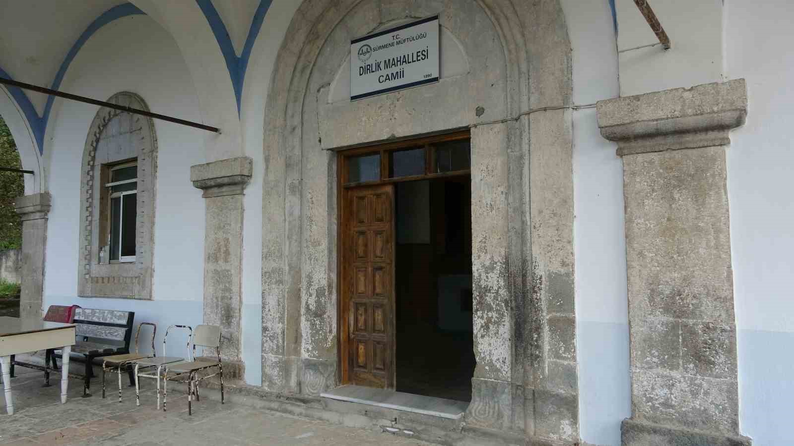 Yaklaşık bir asırdır cami olarak hizmet veriyor
