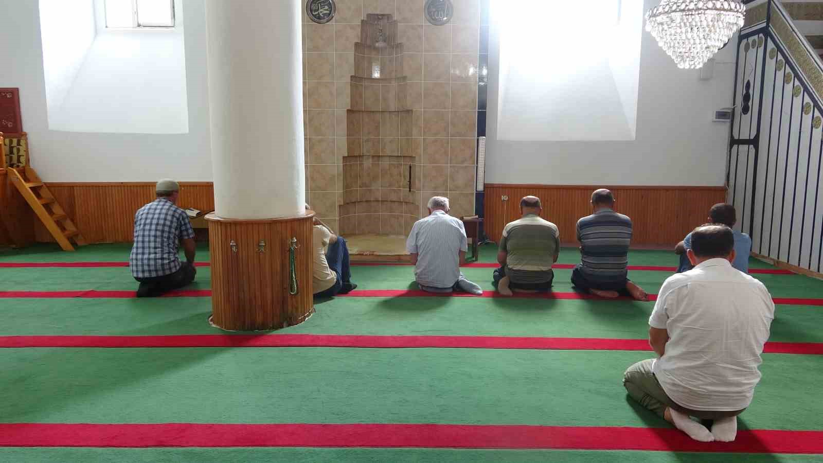 Yaklaşık bir asırdır cami olarak hizmet veriyor
