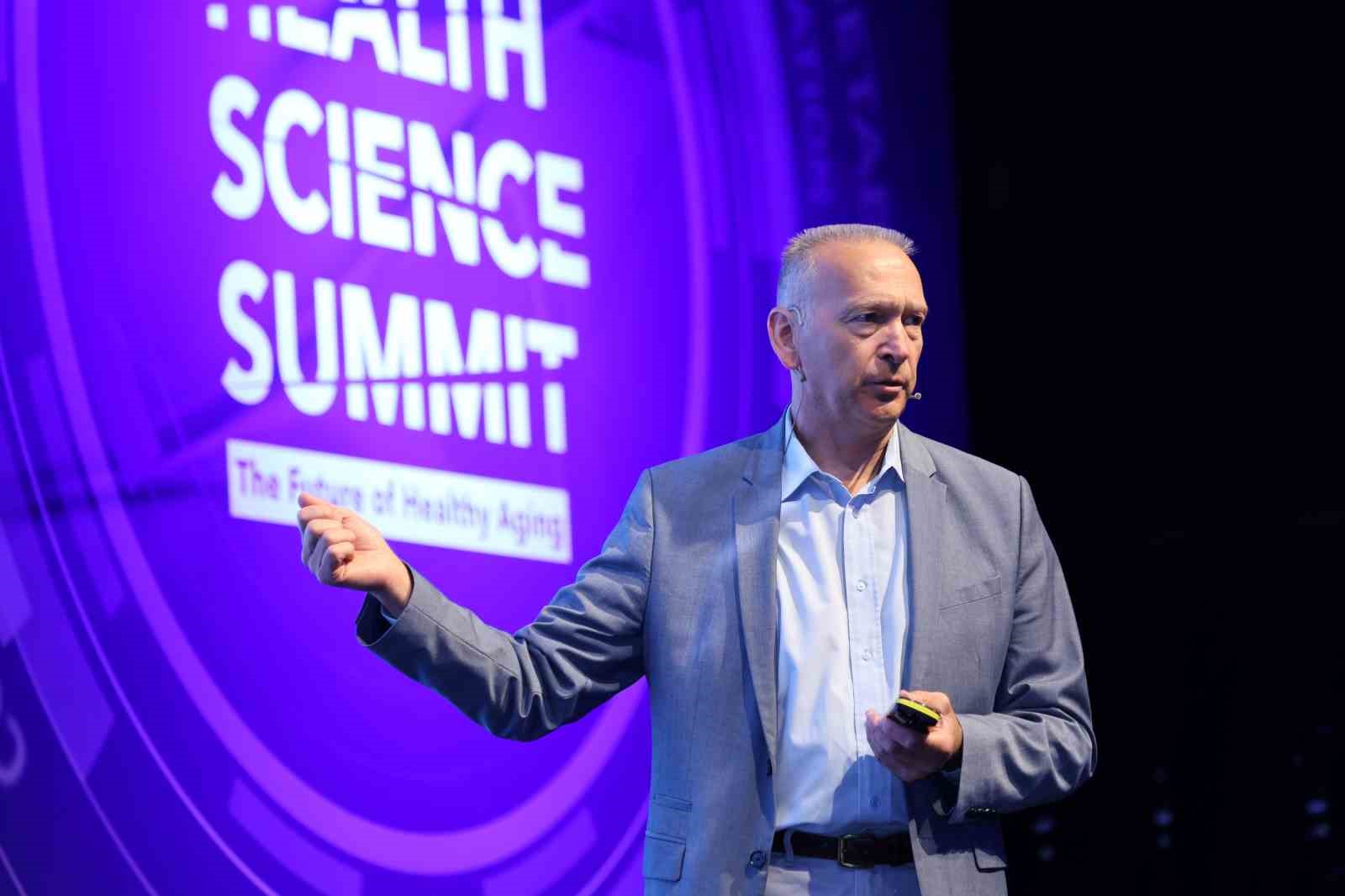 Sağlıklı yaş almanın geleceği Pure Health Science Summit’te ele alındı
