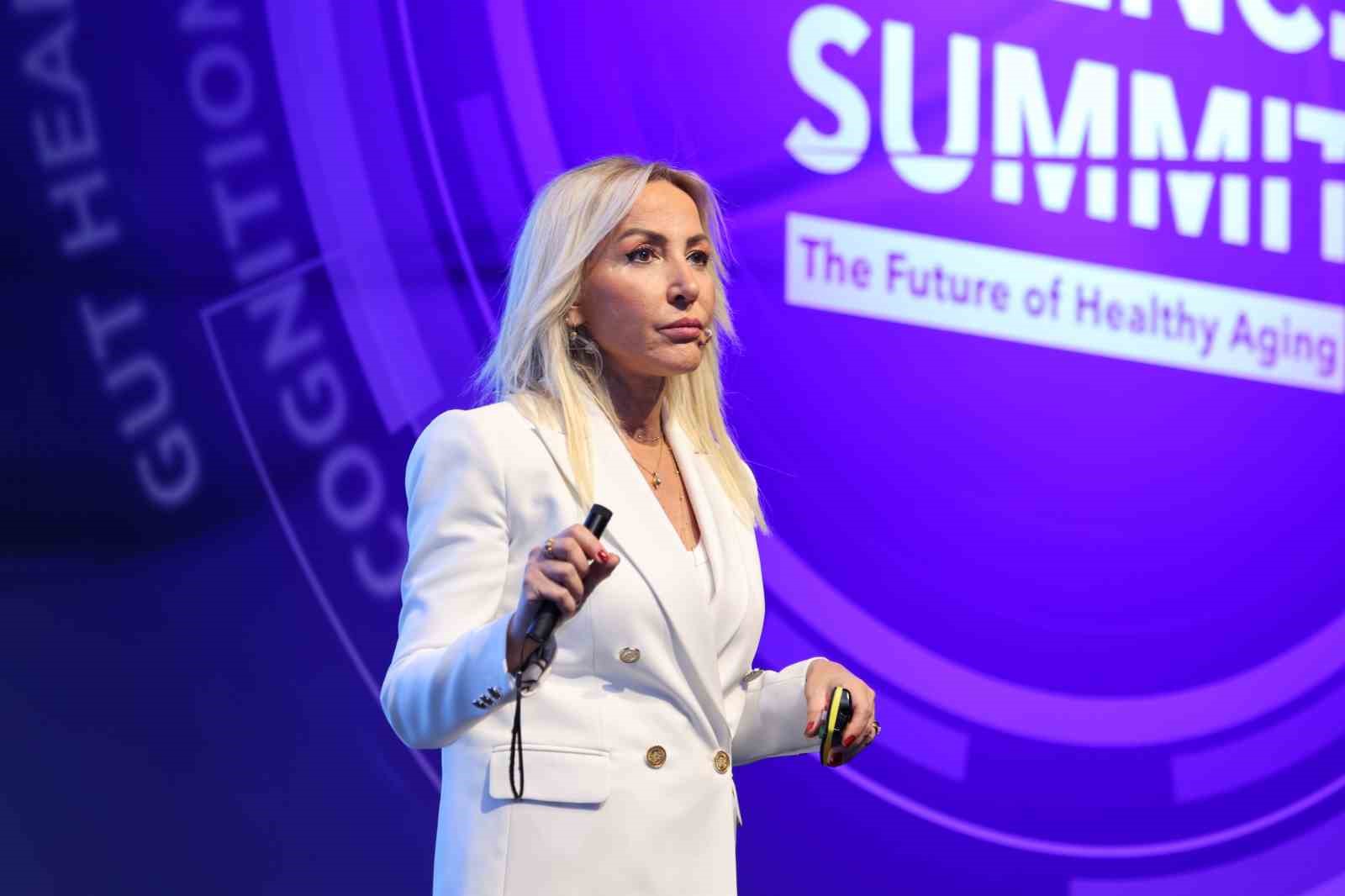 Sağlıklı yaş almanın geleceği Pure Health Science Summit’te ele alındı
