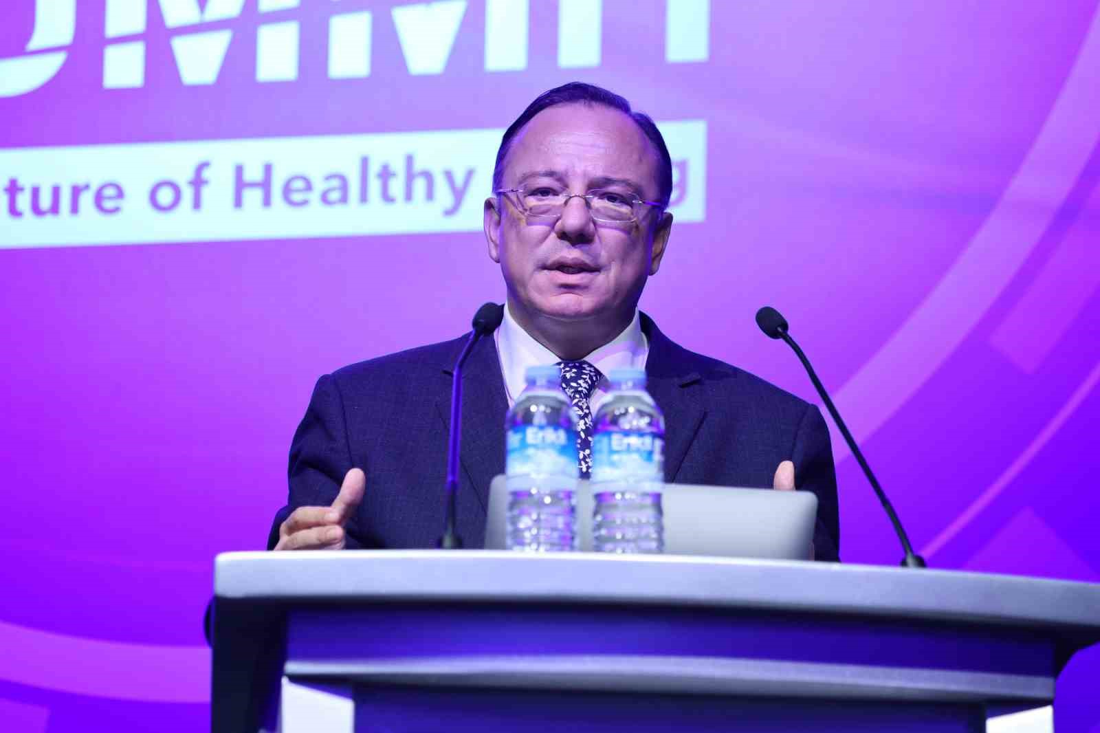 Sağlıklı yaş almanın geleceği Pure Health Science Summit’te ele alındı
