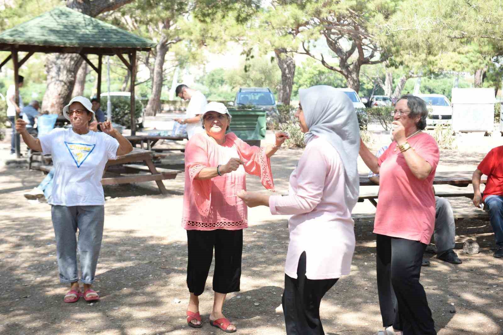 Huzurevi sakinleri Sarısu’da piknik yaptı
