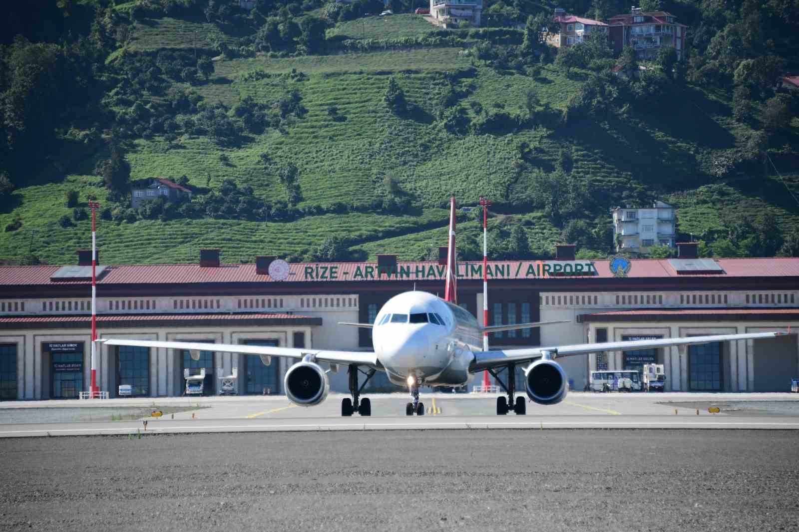 Rize-Artvin Havalimanı’nı 2,3 milyon yolcu kullandı
