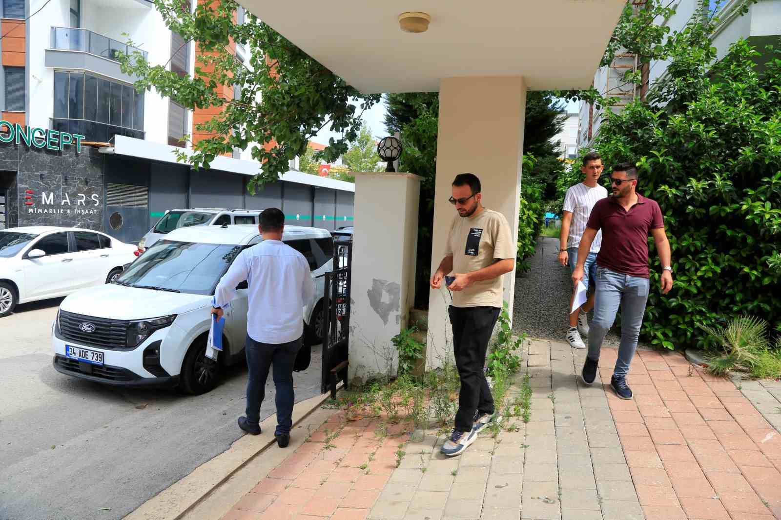 İki gencin evdeki kavgası kanlı bitti: 16 yaşındaki genç tabancayla vurulmuş halde ölü bulundu
