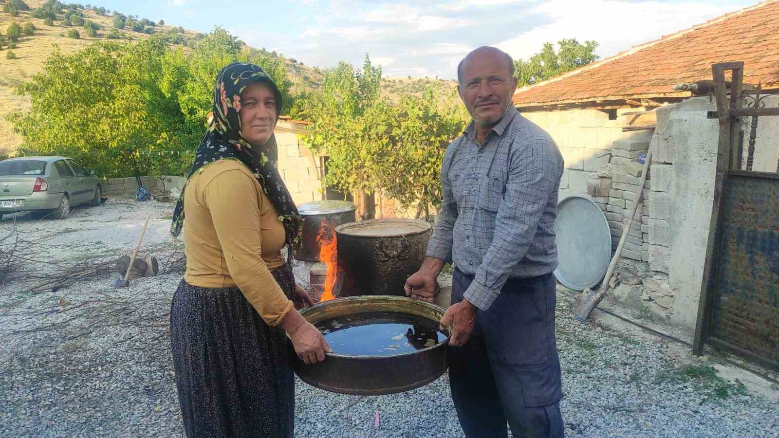 Lezzeti topraktan gelen şifa kaynağı pekmezin zahmetli yolculuğu başladı
