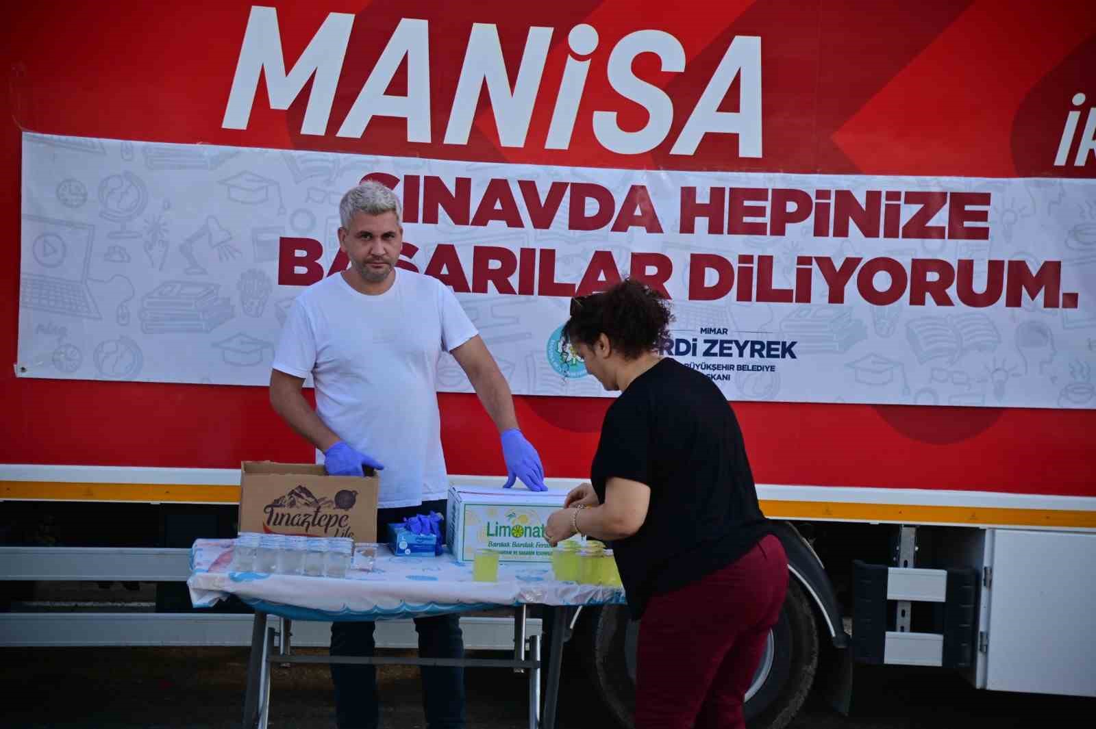 Manisa Büyükşehir Belediyesi KPSS’de adayları yalnız bırakmadı
