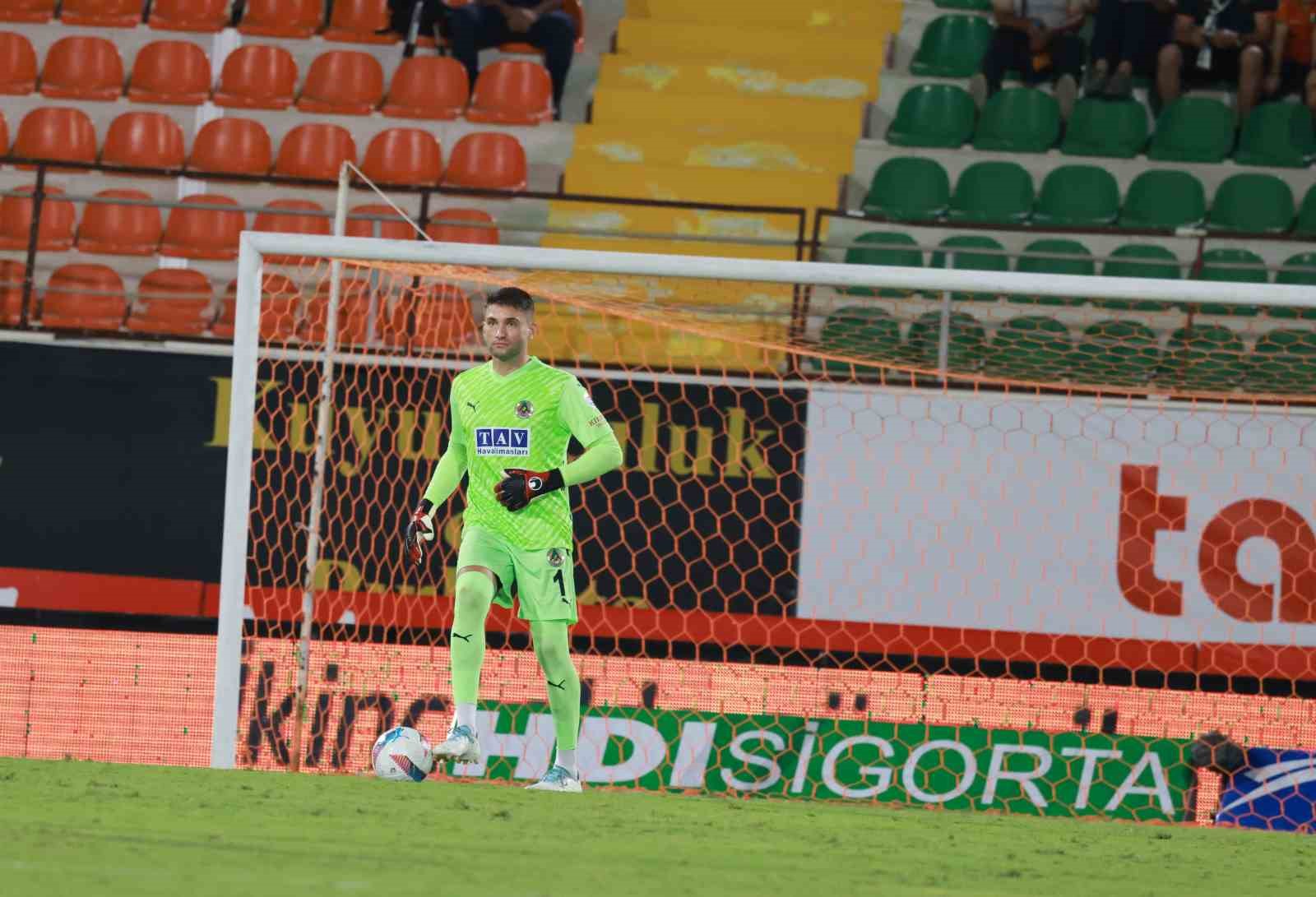 Trendyol Süper Lig: Corendon Alanyaspor: 0 - A. Hatayspor: 0 (İlk yarı)
