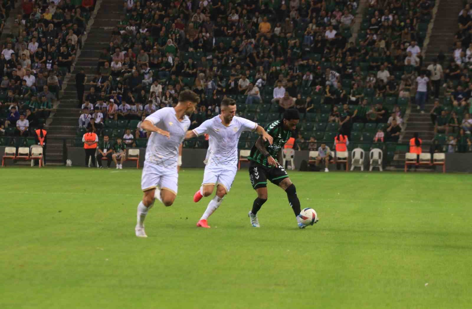 Trendyol 1. Lig: Kocaelispor: 1  - Manisa FK: 2
