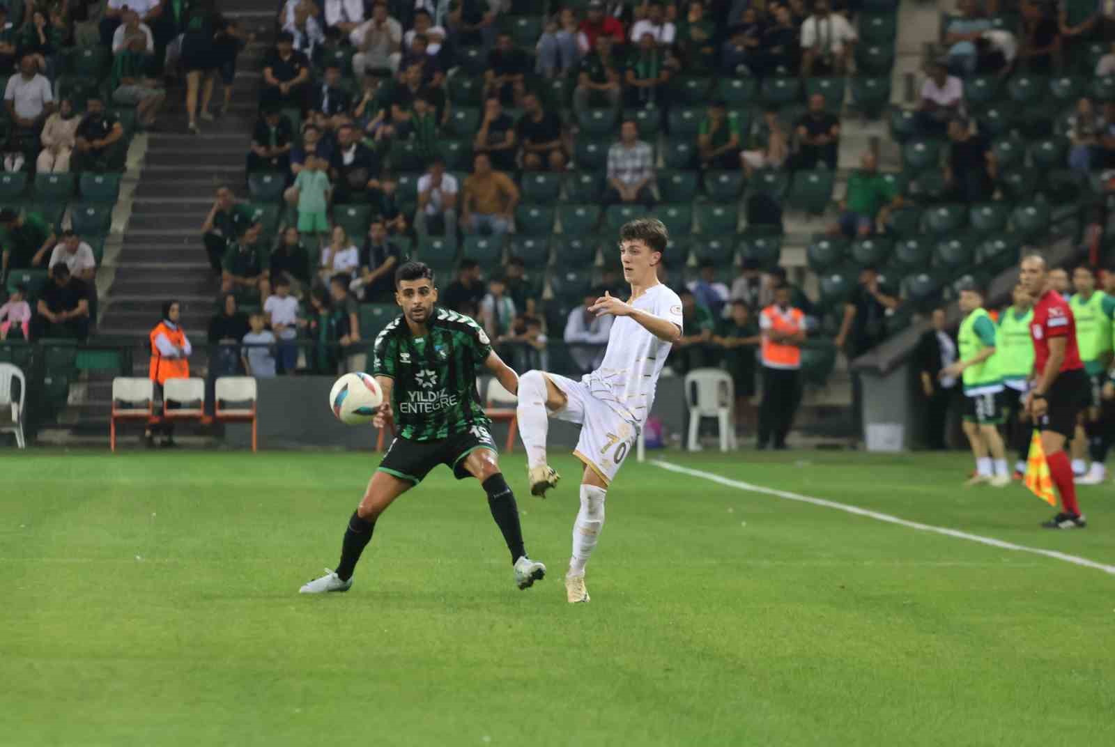 Trendyol 1. Lig: Kocaelispor: 1  - Manisa FK: 2
