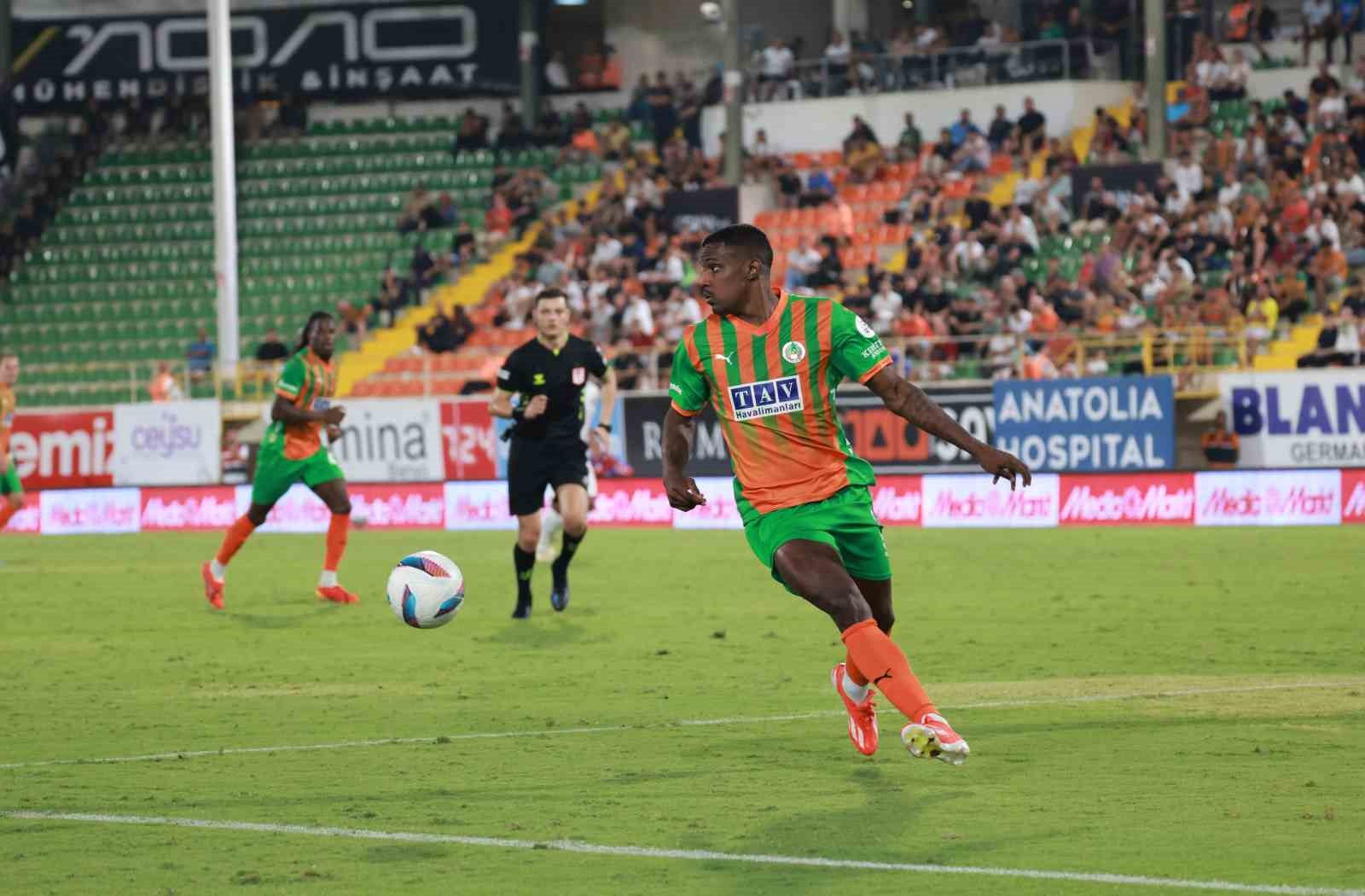 Trendyol Süper Lig: Corendon Alanyaspor: 0 - Hatayspor: 0 (Maç sonucu)
