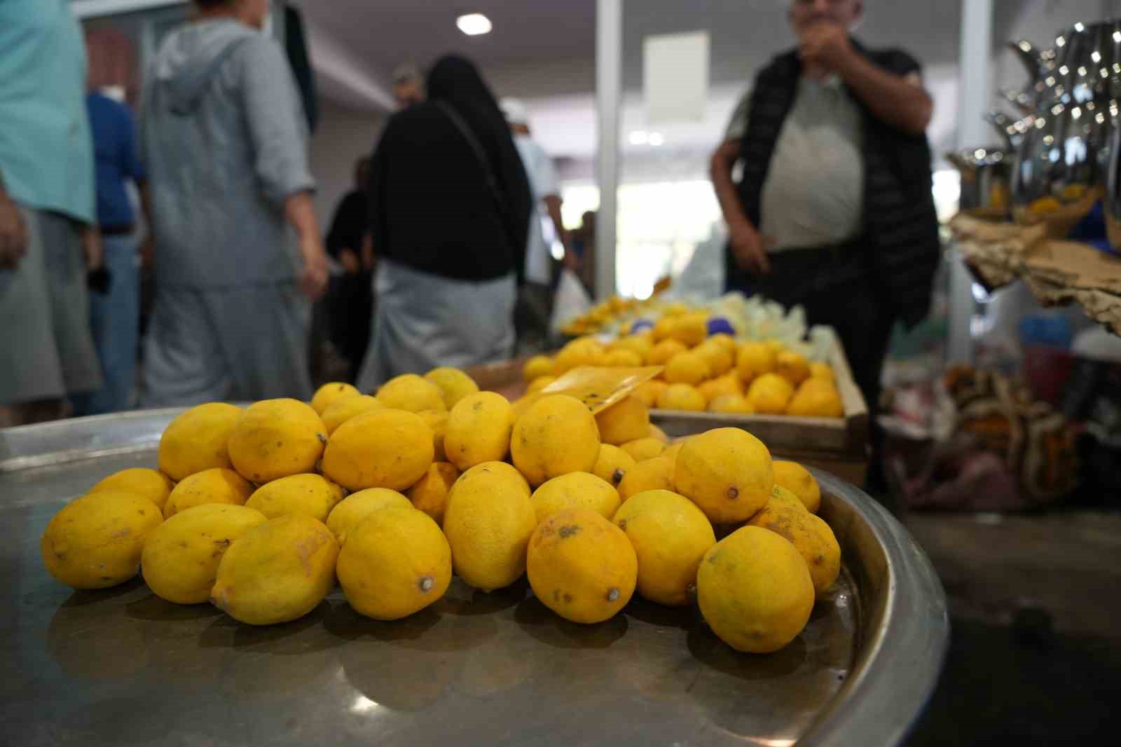 Çayın limonsuz içilmediği Erzincan’da limon fiyatı yüzleri güldürdü
