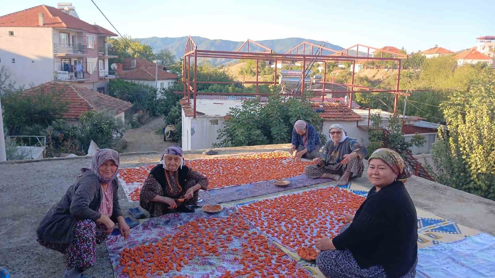 90 yaşındaki üç kadından uzun ömrün sırrı
