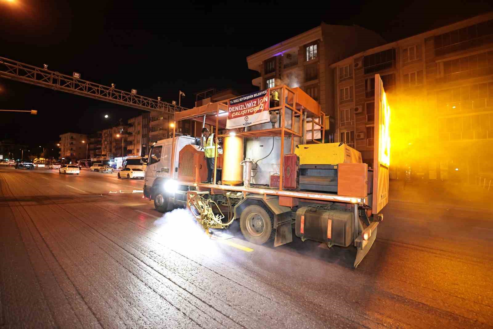 Denizli’de yol çizgileri yenileniyor
