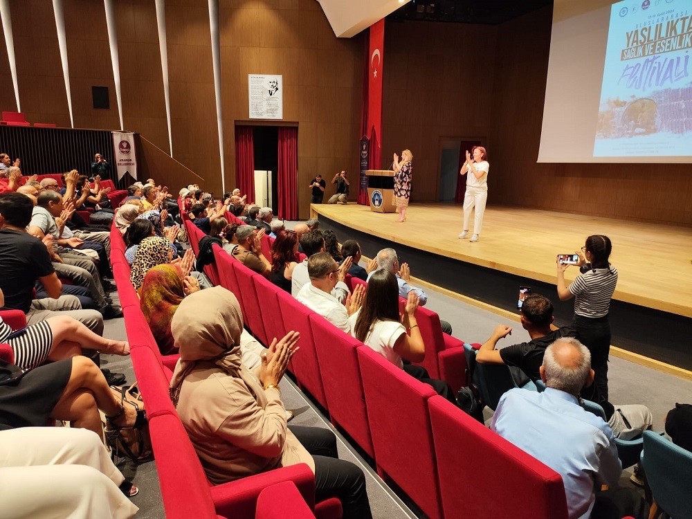 Türkiye’nin ilk yaşlılık festivali Arapgir’de yapıldı
