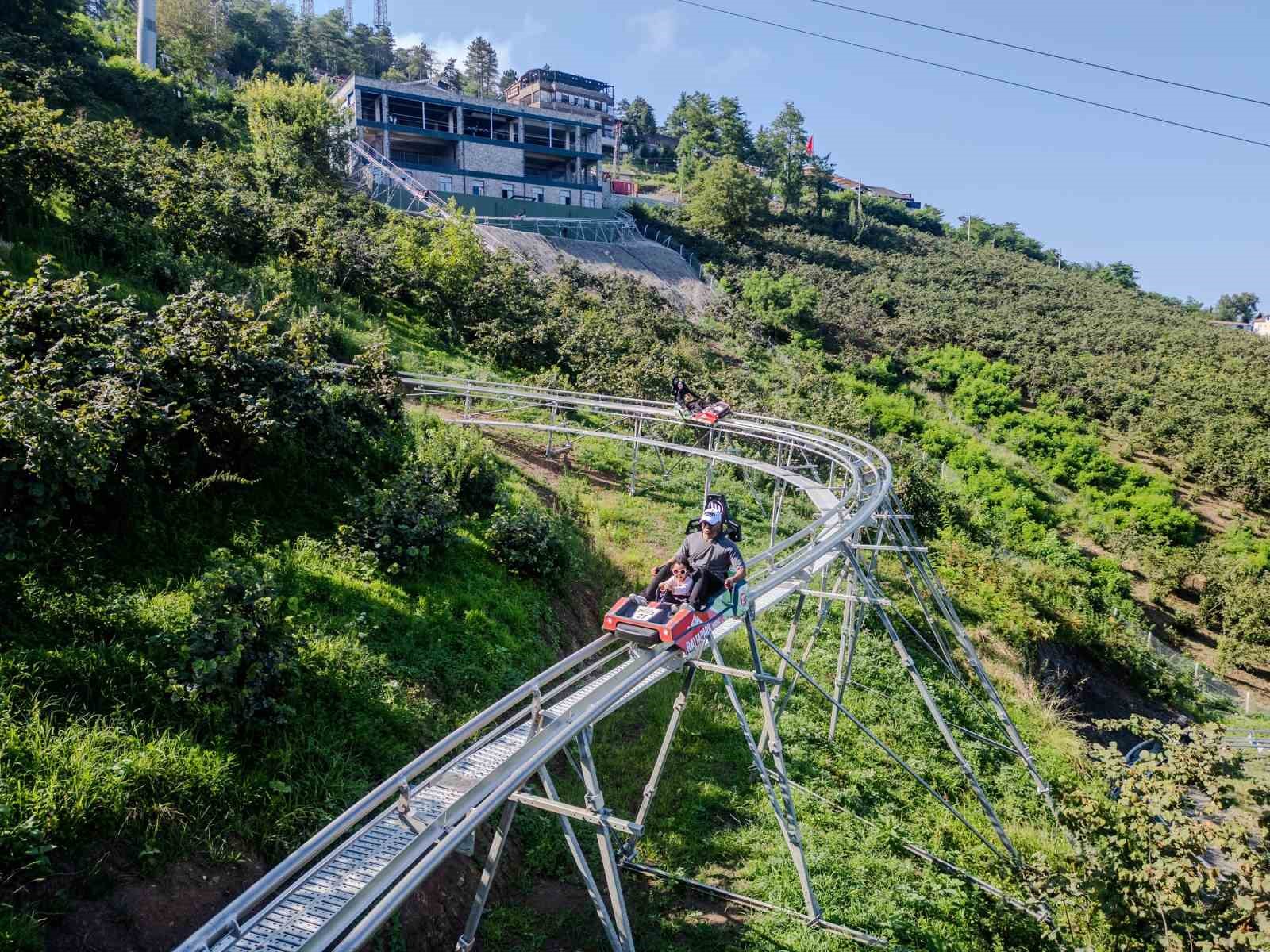 Karadeniz’in ilk ve tek ’dağ kızağı’ 3 ayda yarım milyonu ağırladı
