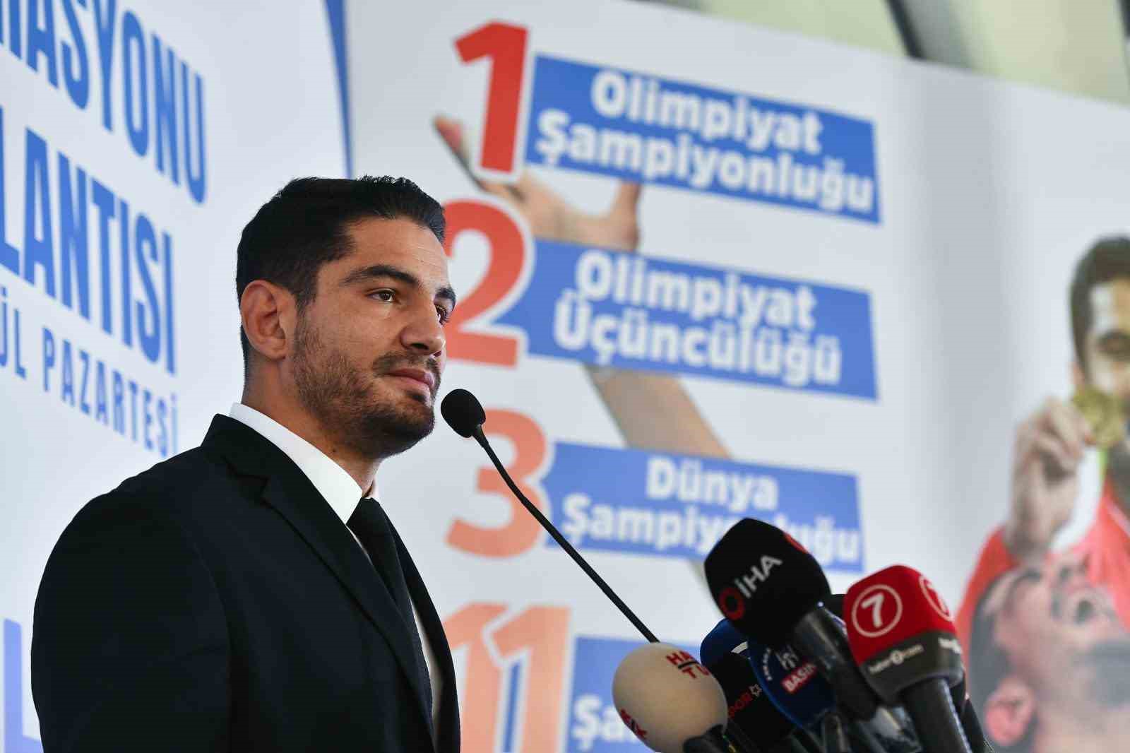 Olimpiyat şampiyonu Taha Akgül, Türkiye Güreş Federasyonu başkanlığına adaylığını açıkladı
