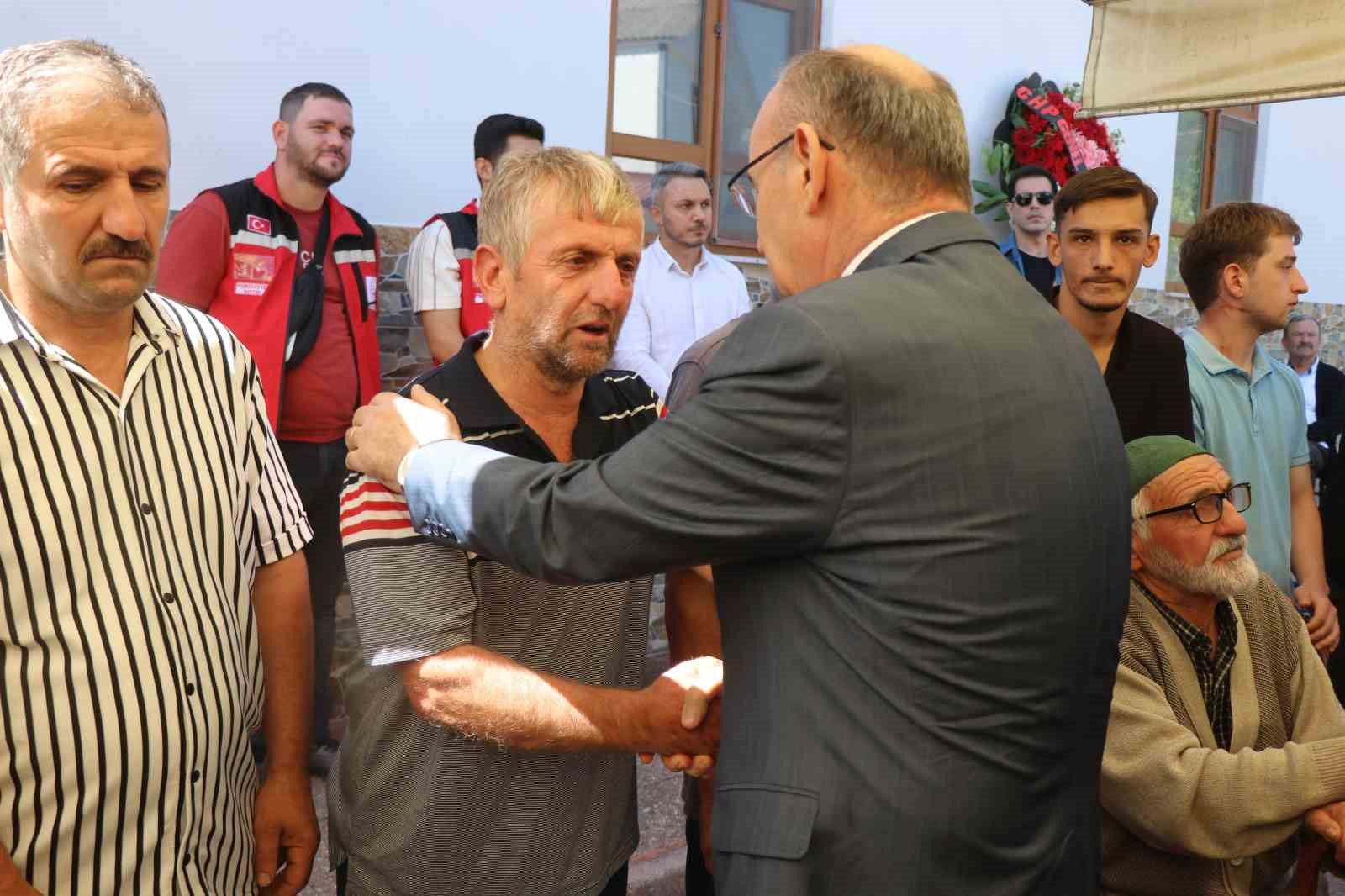 Cephanelik gibi patlayan fabrikada hayatını kaybetmişti, son yolculuğuna uğurlandı
