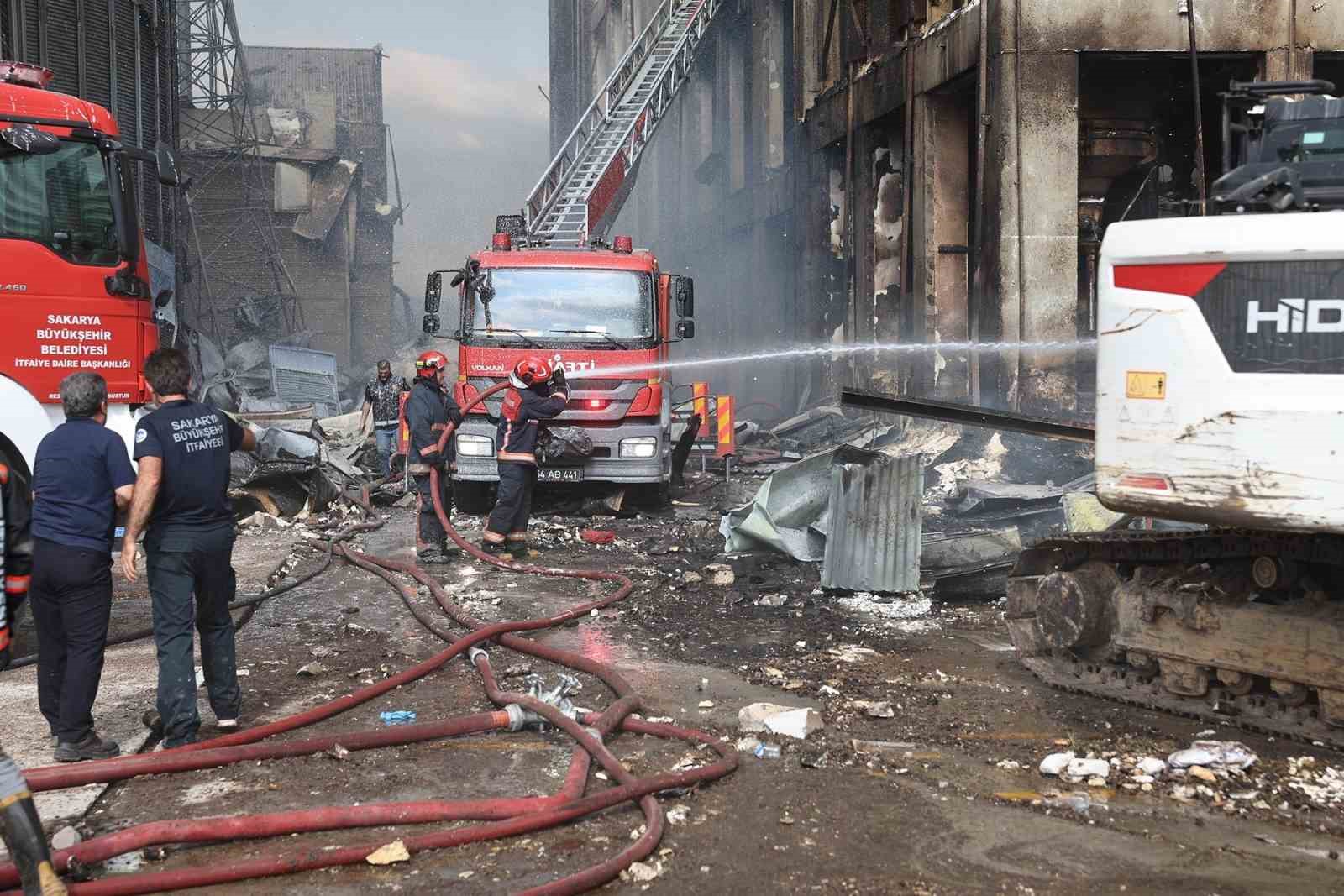 Cephanelik gibi patlayan fabrikada hayatını kaybetmişti, son yolculuğuna uğurlandı
