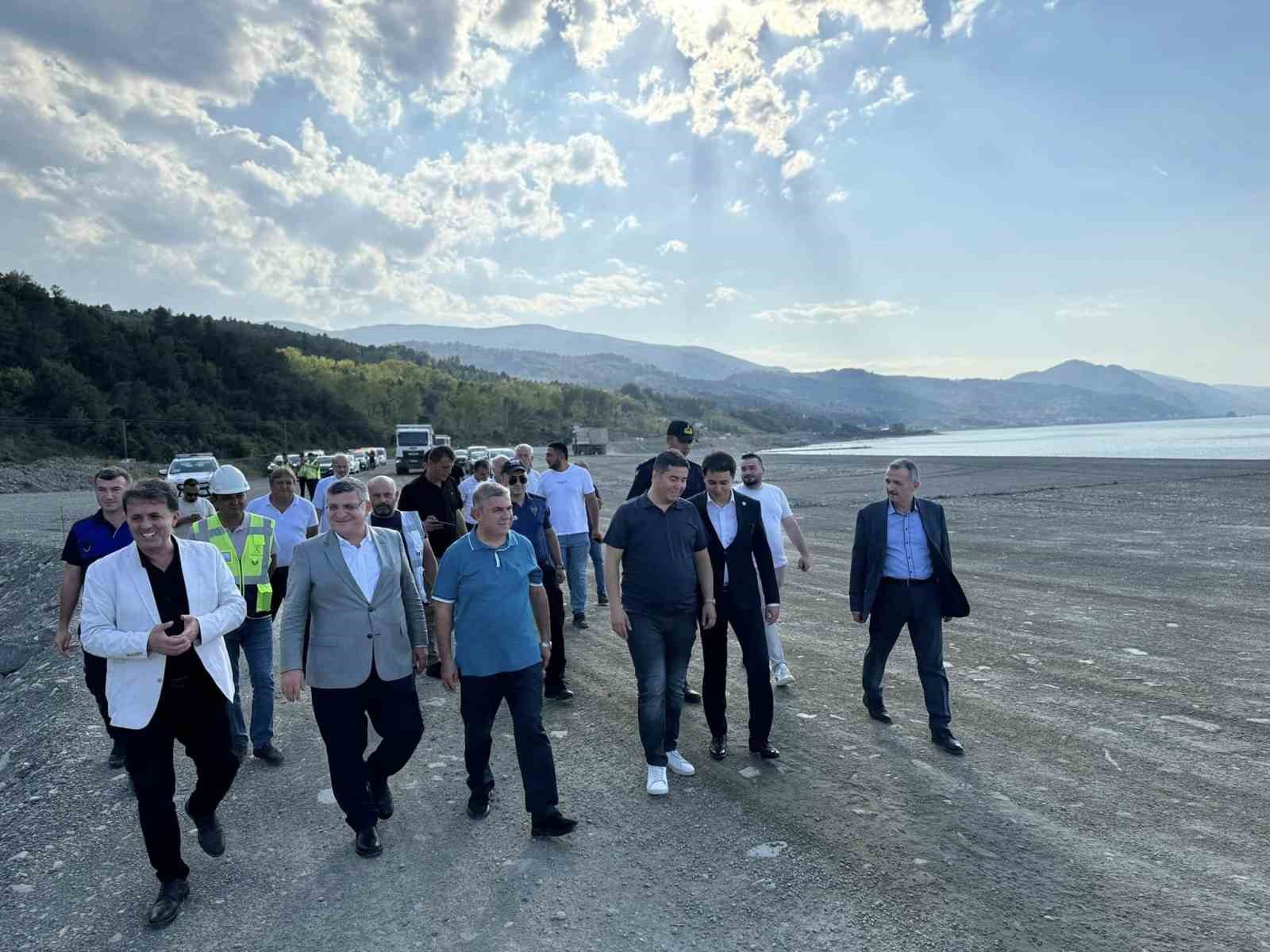 Güzelkent bağlantı yolu bu yıl tamamlanacak
