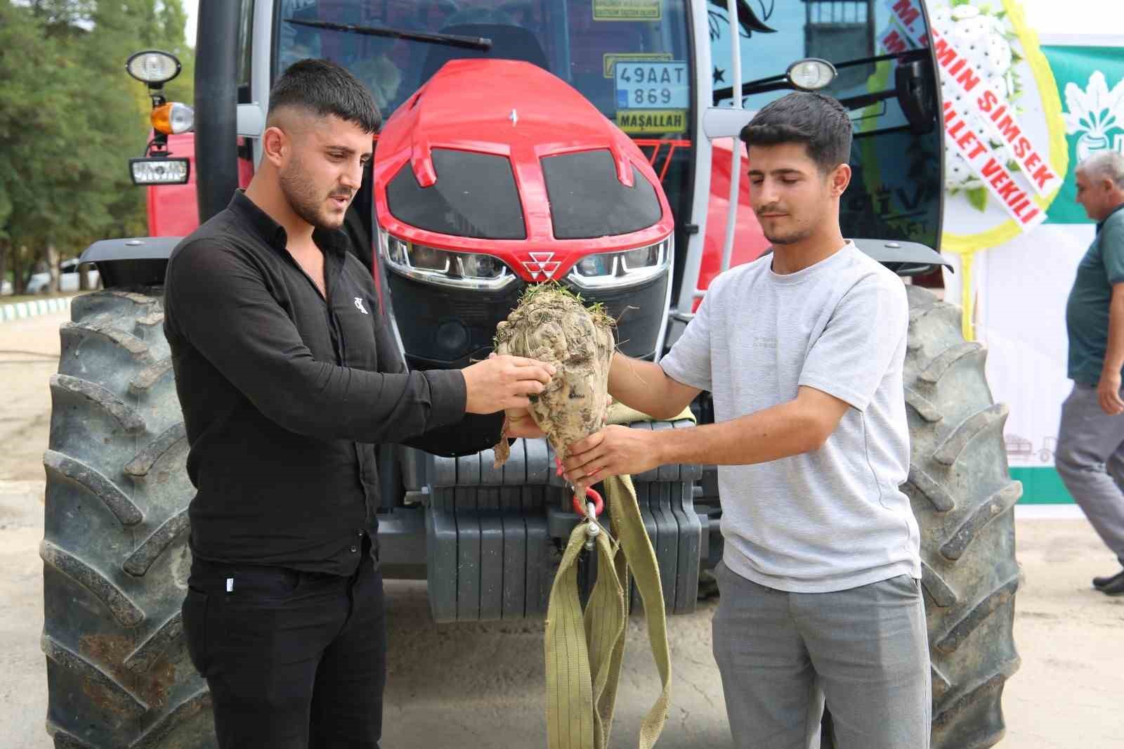 Muş ekonomisine 2 milyar 500 milyon lira katkı sağlayacak şeker pancarı alımı başladı
