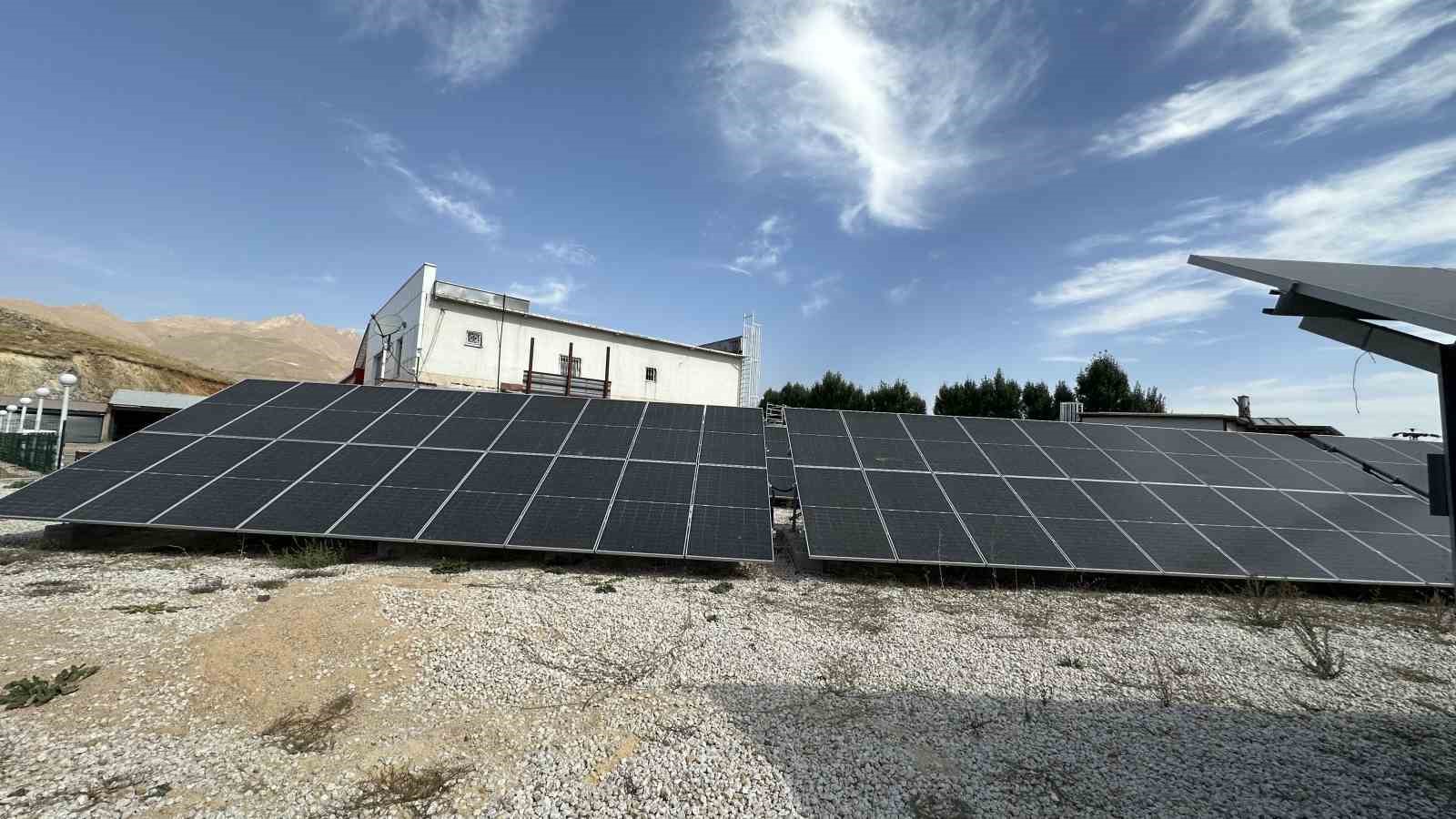 Yüksekovalı iş adamından örnek girişim: Kendi elektriğini üretmeye başladı
