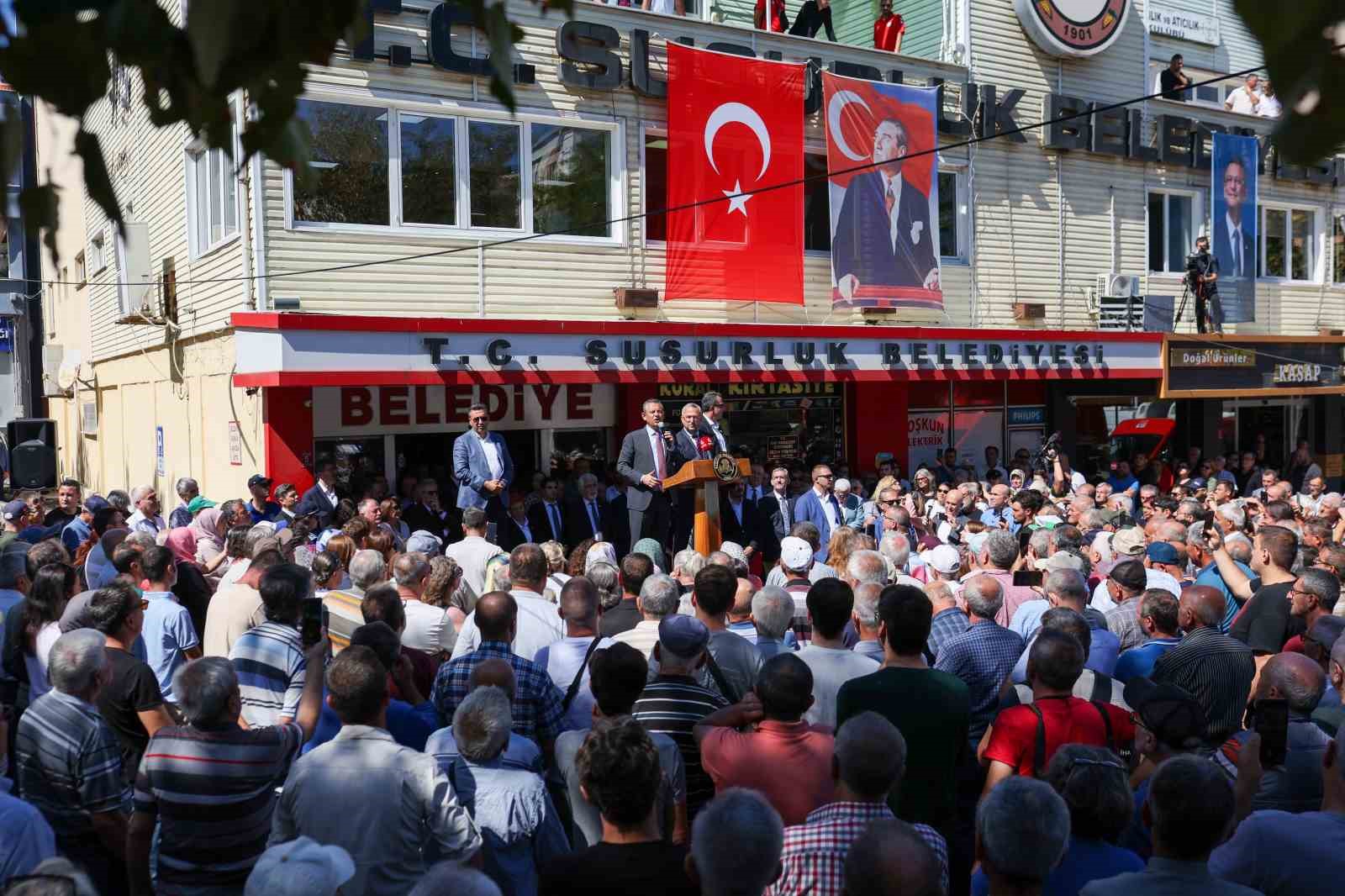 CHP Genel Başkanı Özgür Özel: 