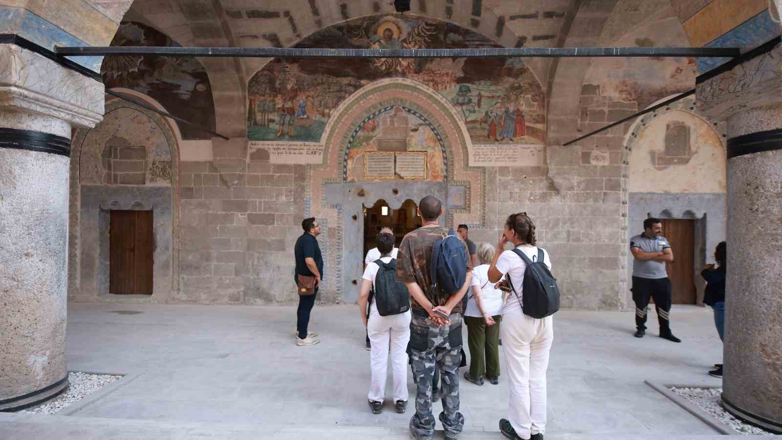 İtalyan Bilim İnsanları Kayaşehir ve Kaya Kilise’de incelemelerde bulundu
