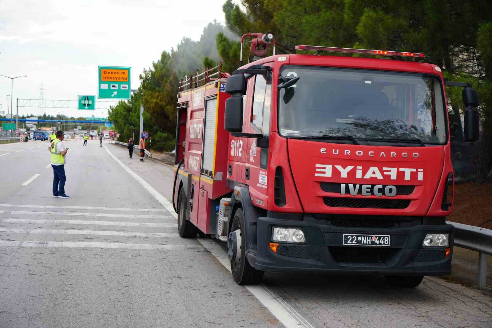 İstanbul-Edirne Otoyolu’nda yangın: Trafik tek şeritten sağlandı
