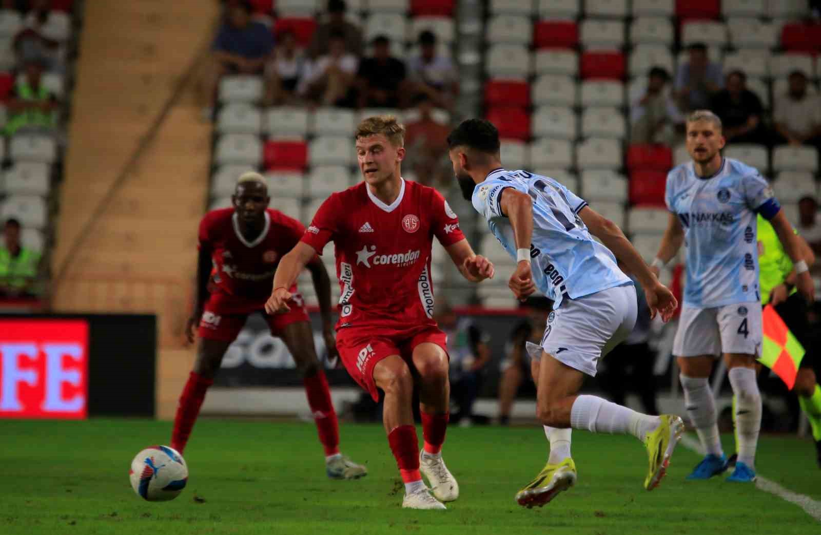 Trendyol Süper Lig: Antalyaspor: 2 - Adana Demirspor: 1 (Maç sonucu)
