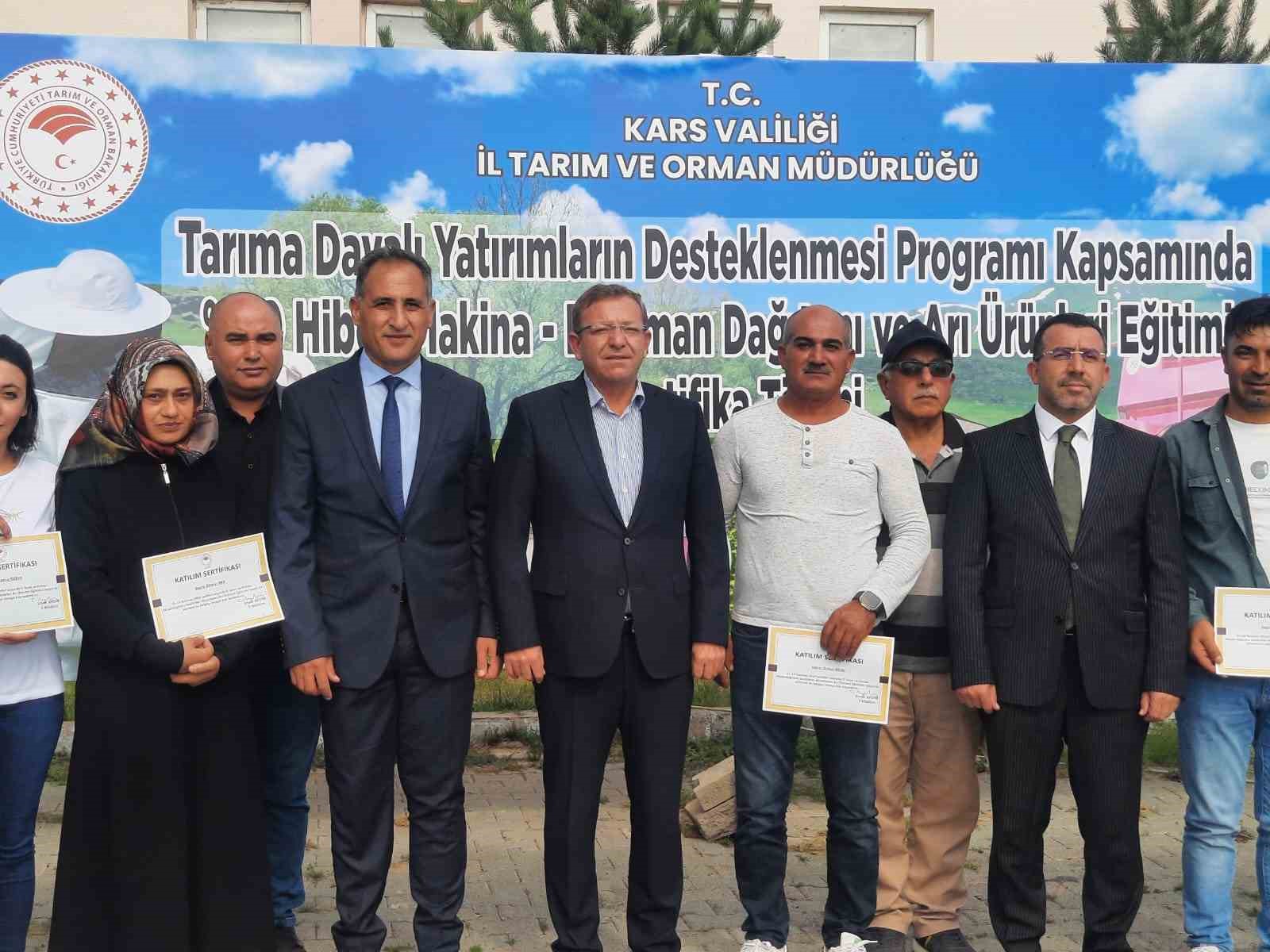 Kars’ta arıcılığa ve tarıma destek!
