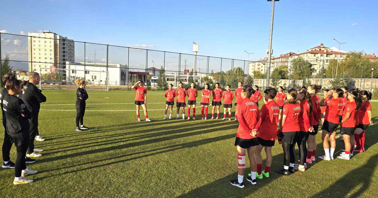 U19 Kadın Milli Takımı Erzurum kampı başladı
