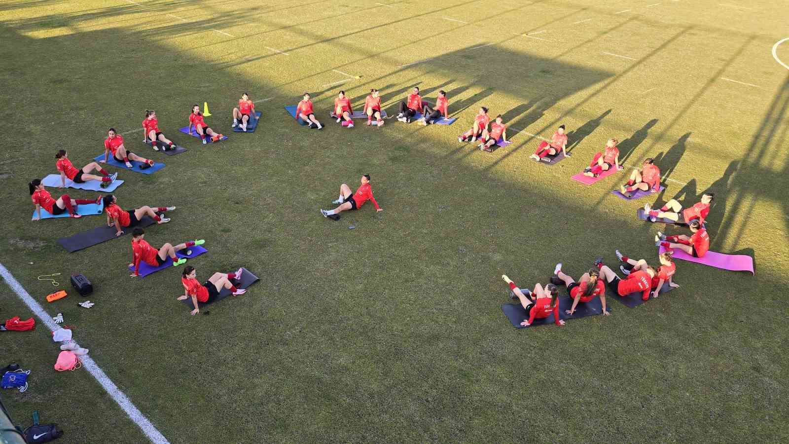 U19 Kadın Milli Takımı Erzurum kampı başladı
