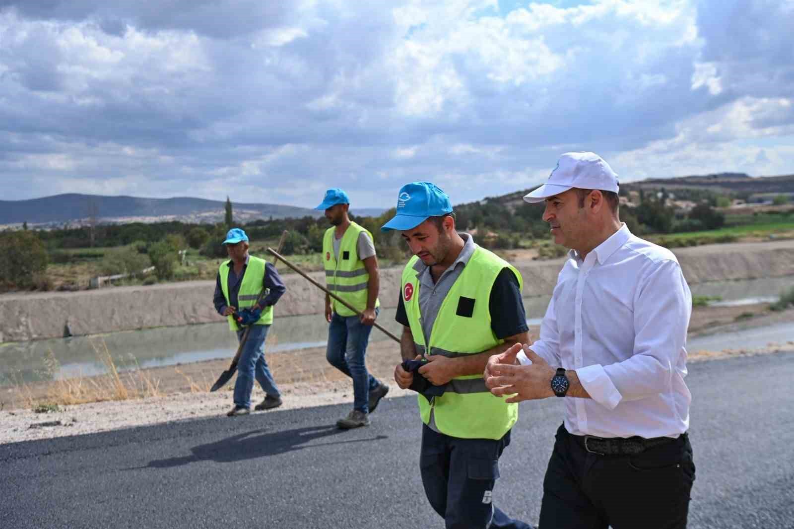 Başkan Akın, sıcak asfalt serim çalışmalarını yerinde inceledi
